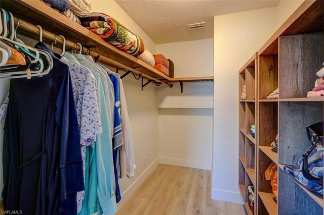 305 SE 14th TER, Cape Coral, FL 33990