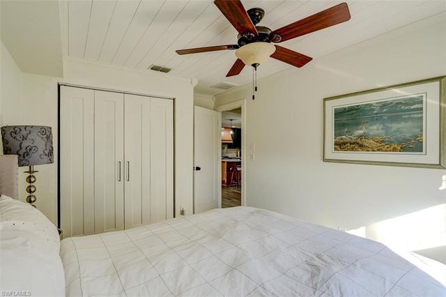 305 SE 14th TER, Cape Coral, FL 33990