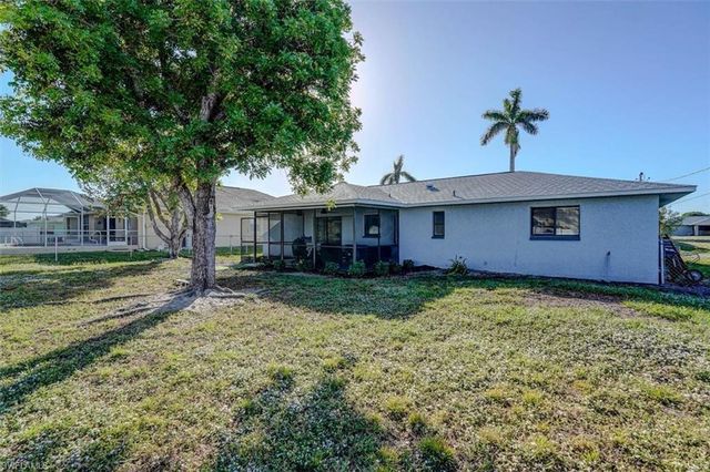305 SE 14th TER, Cape Coral, FL 33990
