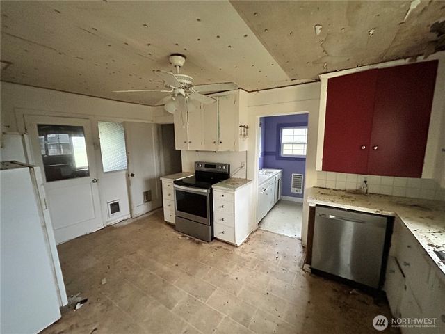 1304 5th Street, Cosmopolis, WA 98537