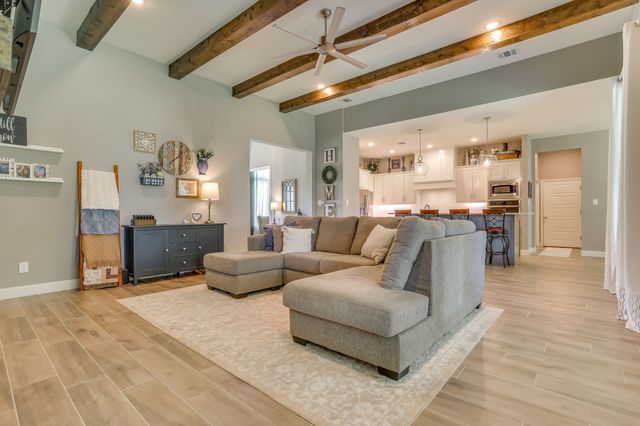 947 Silverleaf Drive, Weatherford, TX 76085