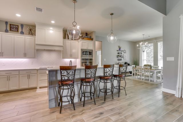 947 Silverleaf Drive, Weatherford, TX 76085