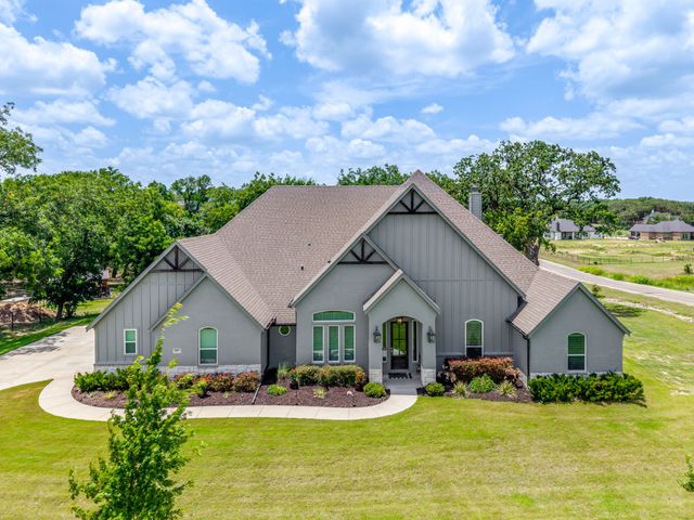 947 Silverleaf Drive, Weatherford, TX 76085
