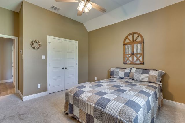 947 Silverleaf Drive, Weatherford, TX 76085