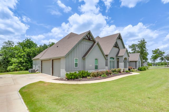 947 Silverleaf Drive, Weatherford, TX 76085