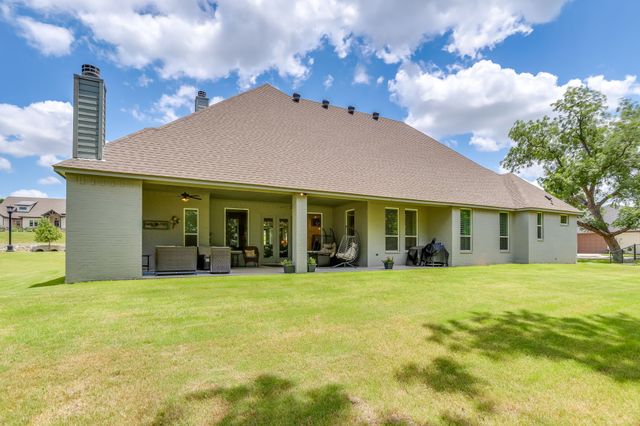 947 Silverleaf Drive, Weatherford, TX 76085