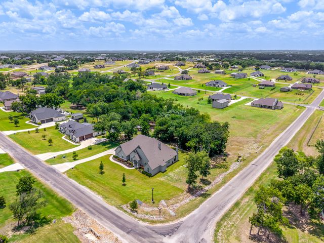 947 Silverleaf Drive, Weatherford, TX 76085