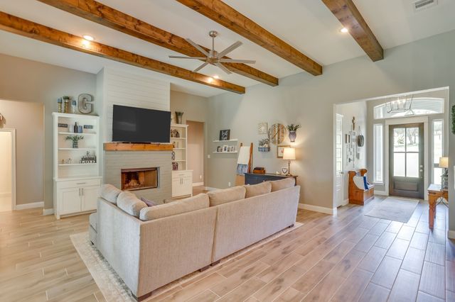 947 Silverleaf Drive, Weatherford, TX 76085