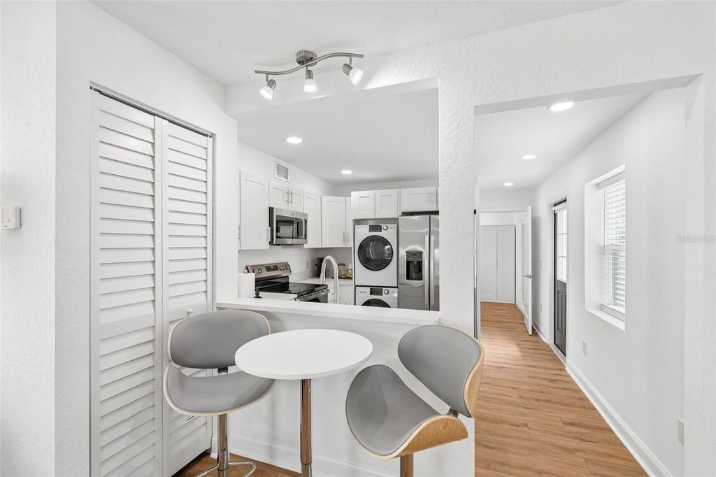 Image 31 of property listing at 2505 W NORTH B STREET, Tampa, FL 33609