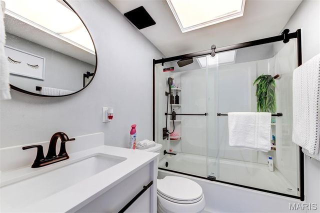 10123 Sakura Drive A, St Louis, MO 63128