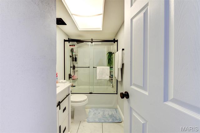 10123 Sakura Drive A, St Louis, MO 63128