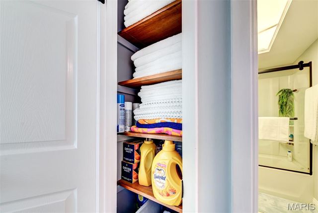 10123 Sakura Drive A, St Louis, MO 63128