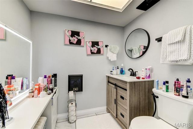 10123 Sakura Drive A, St Louis, MO 63128