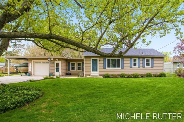 526 Pinecrest Street, Holland, MI 49424