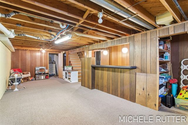 526 Pinecrest Street, Holland, MI 49424