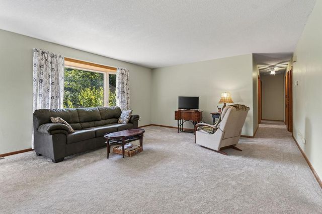 14121 Rosewood Lane N, Dayton, MN 55327