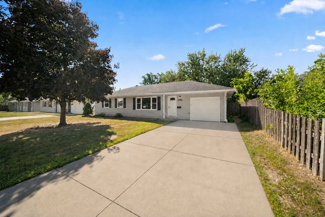 6809 Dudley Avenue N, Crystal, MN 55428