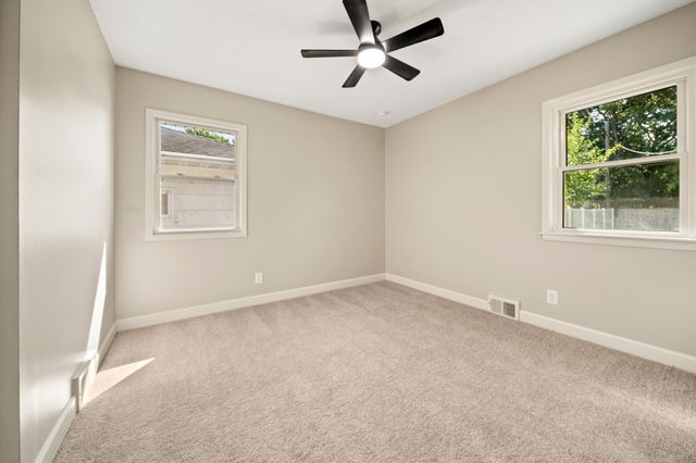 6809 Dudley Avenue N, Crystal, MN 55428