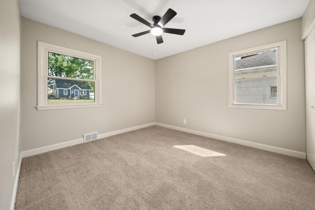 6809 Dudley Avenue N, Crystal, MN 55428