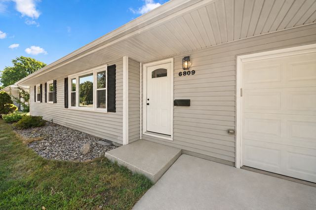 6809 Dudley Avenue N, Crystal, MN 55428