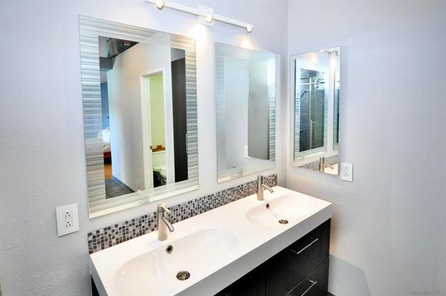 11072 Ivy Hill Dr., San Diego, CA 92131