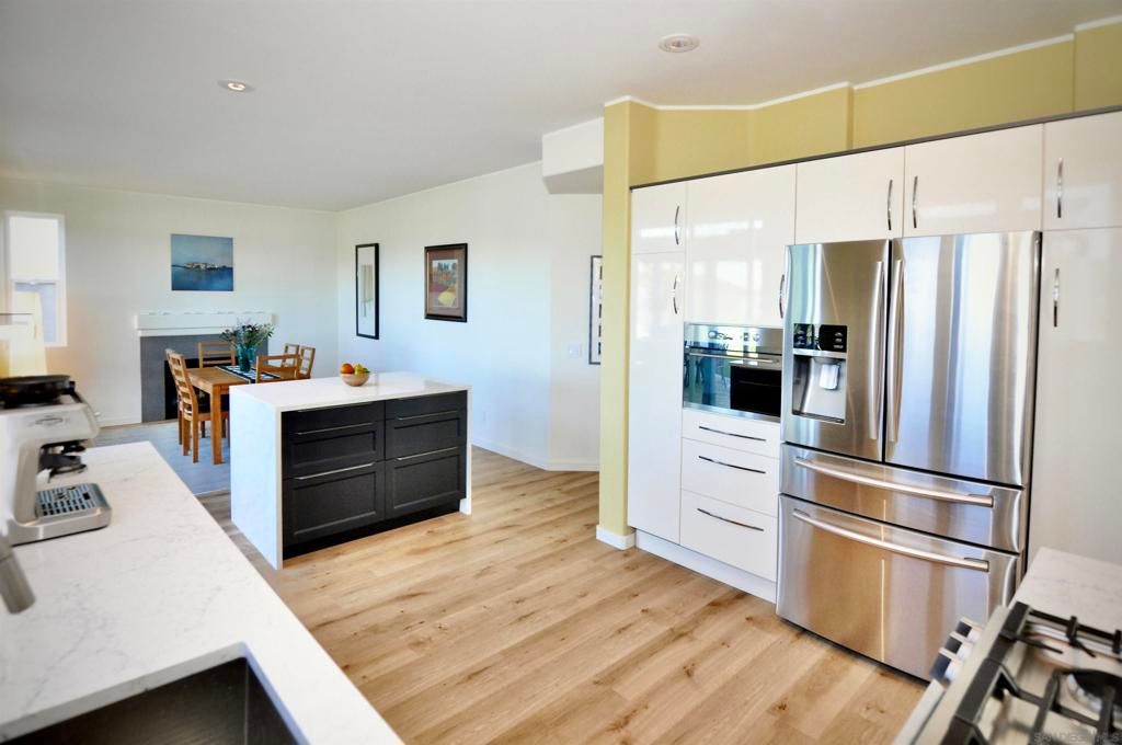 Image 12 of property listing at 11072 Ivy Hill Dr., San Diego, CA 92131