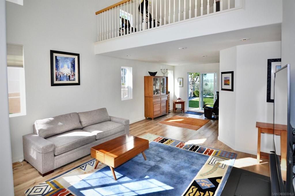 Image 2 of property listing at 11072 Ivy Hill Dr., San Diego, CA 92131