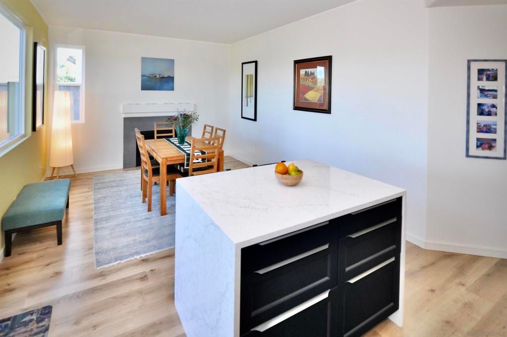 Image 9 of property listing at 11072 Ivy Hill Dr., San Diego, CA 92131