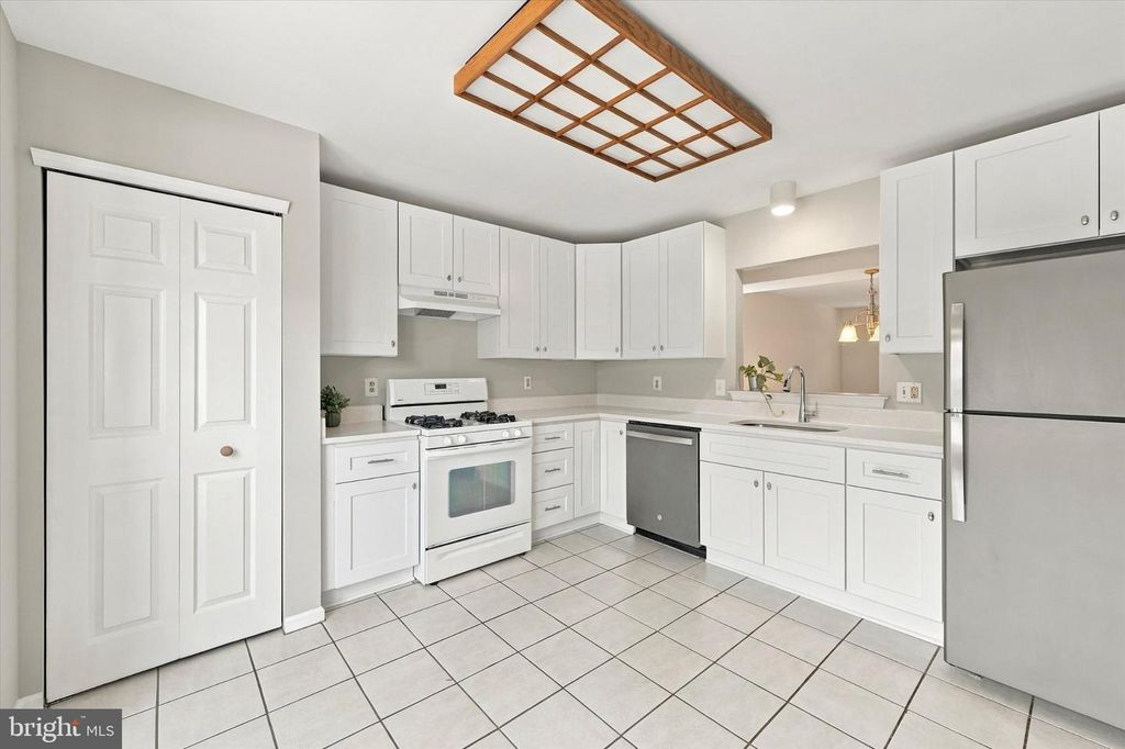 7923-31 RIDGE AVE #27, PHILADELPHIA, PA 19128 — photo 3