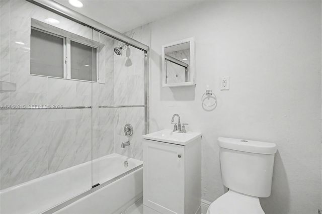 25 Menores Avenue 08, Coral Gables, FL 33134