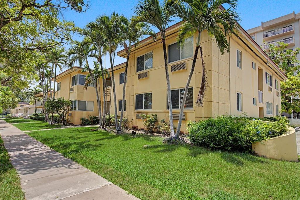 25 Menores Avenue 08, Coral Gables, FL 33134