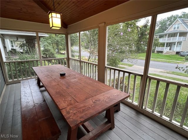 2877 Hampshire Road, Cleveland Heights, OH 44118