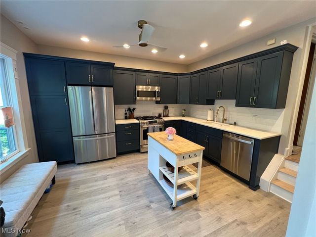 2877 Hampshire Road, Cleveland Heights, OH 44118