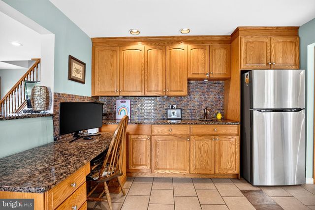 63 LINDEN AVE, Bellmawr, NJ 08031