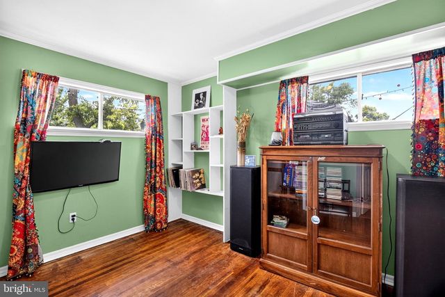 63 LINDEN AVE, Bellmawr, NJ 08031