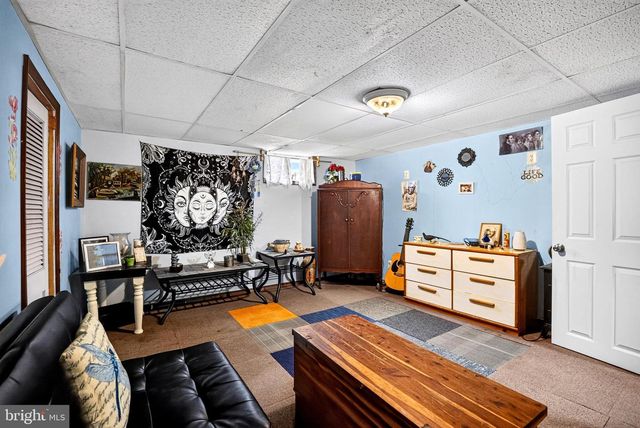 63 LINDEN AVE, Bellmawr, NJ 08031