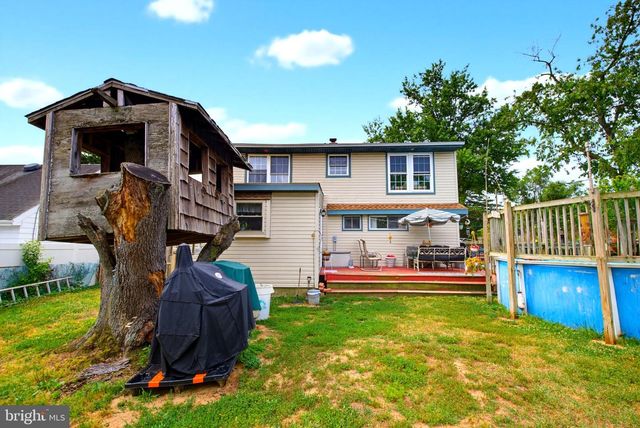 63 LINDEN AVE, Bellmawr, NJ 08031