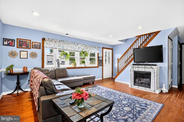 63 LINDEN AVE, Bellmawr, NJ 08031