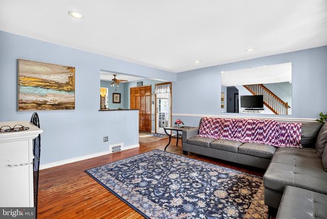 63 LINDEN AVE, Bellmawr, NJ 08031