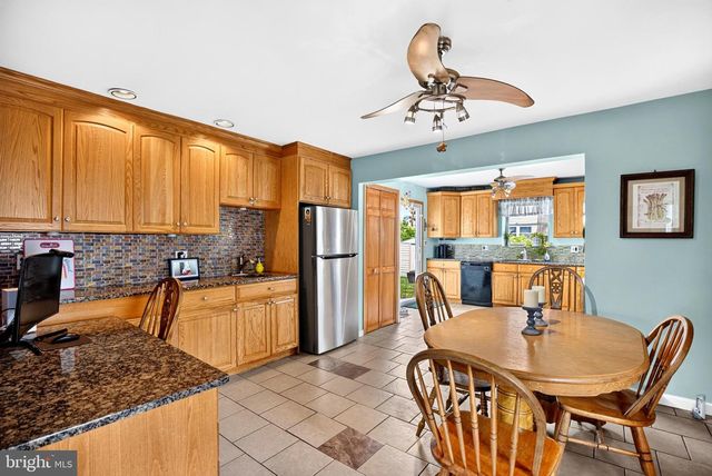 63 LINDEN AVE, Bellmawr, NJ 08031