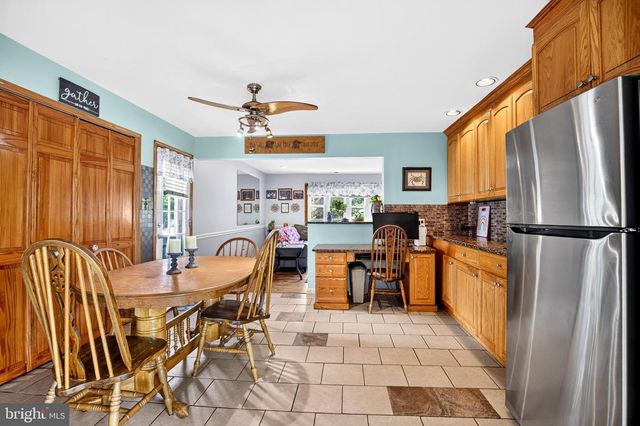 63 LINDEN AVE, Bellmawr, NJ 08031