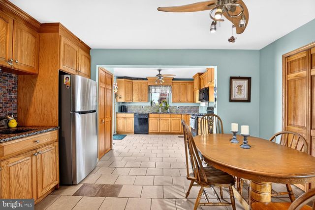 63 LINDEN AVE, Bellmawr, NJ 08031