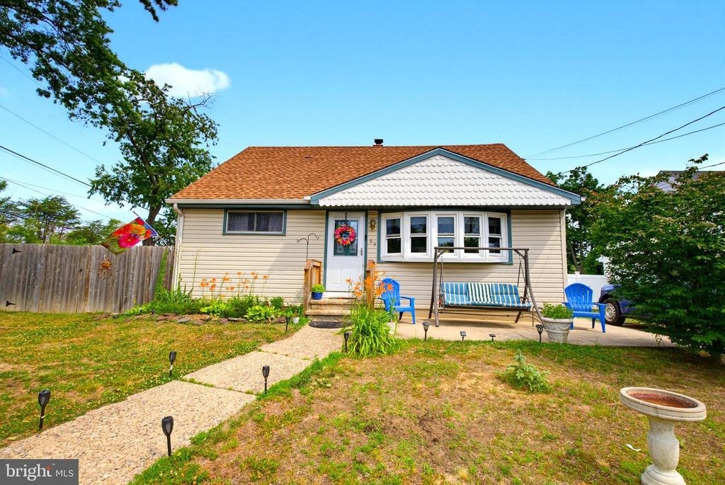 63 LINDEN AVE, Bellmawr, NJ 08031