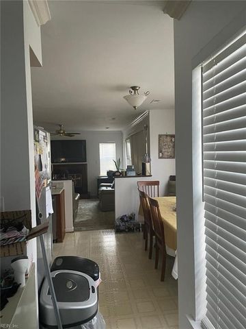 240 Rushlake CT, Newport News, VA 23602