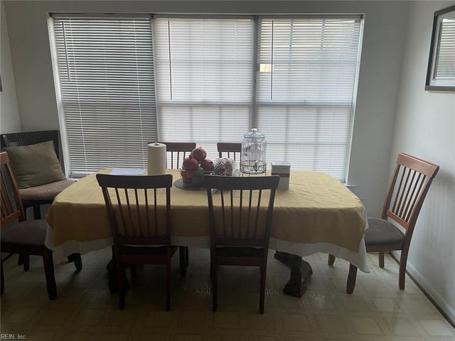 240 Rushlake CT, Newport News, VA 23602