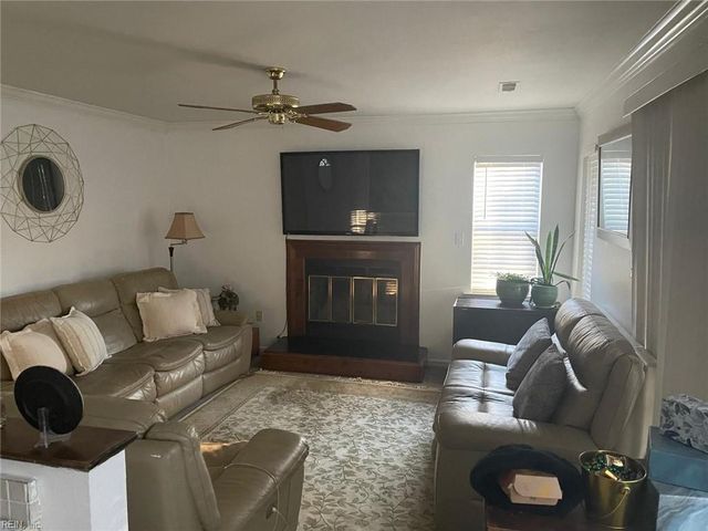 240 Rushlake CT, Newport News, VA 23602