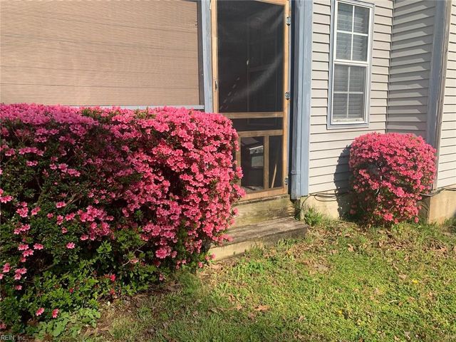 240 Rushlake CT, Newport News, VA 23602