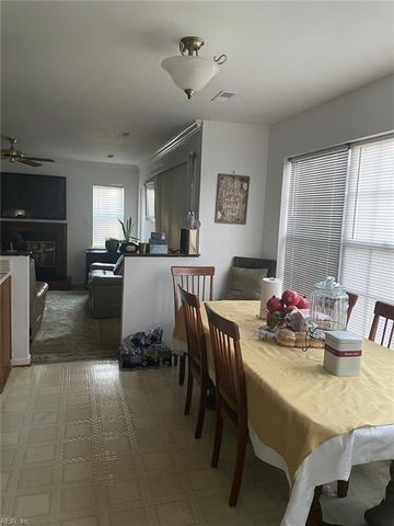 240 Rushlake CT, Newport News, VA 23602