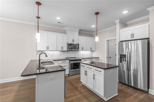 103 Park Place, King, NC 27021