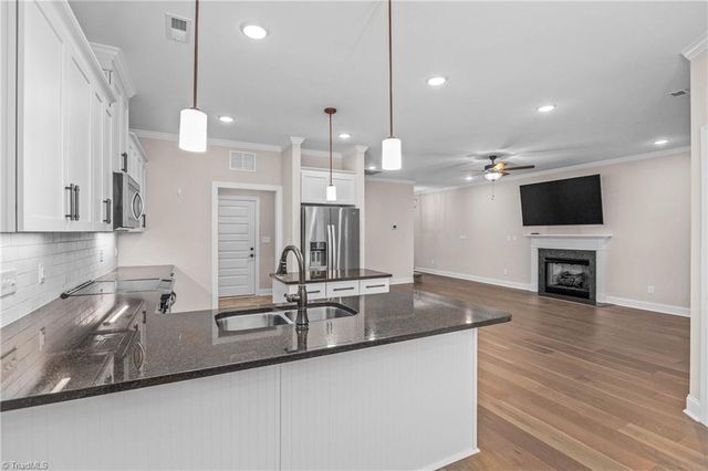 103 Park Place, King, NC 27021